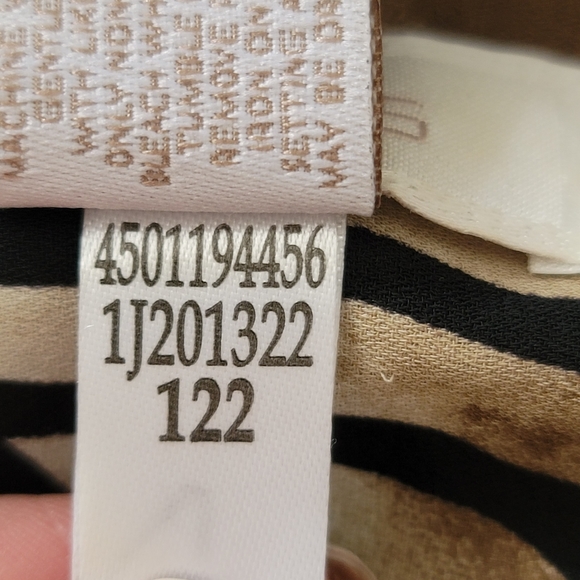 Chico's Womens White Brown Black Tiger Button Down Shirt Top Blouse Size 1 - Picture 9 of 10